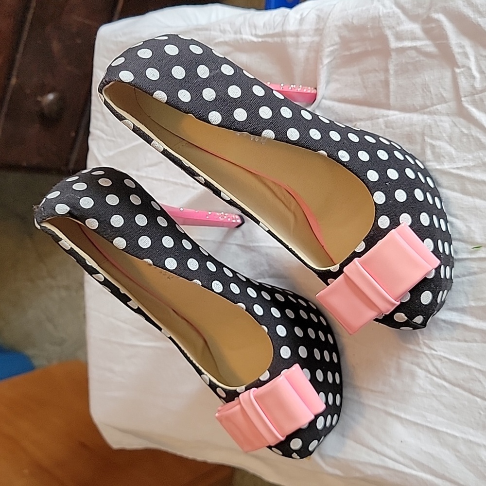High heel shoes